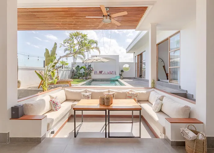 Cantik Maria- Family Pool With Rice Field Views&spacious Patio Villa Canggu (Bali)