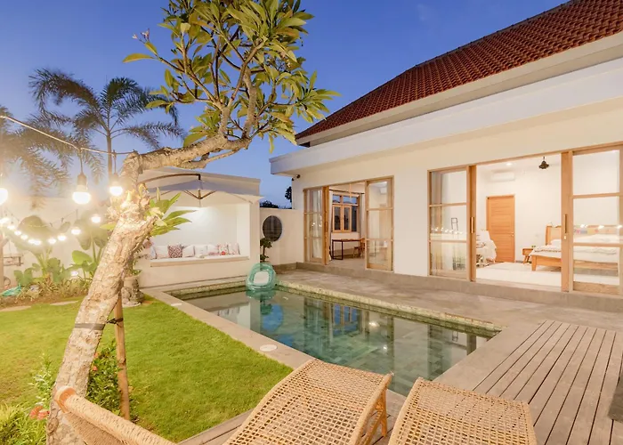 Cantik Maria- Family Pool With Rice Field Views&spacious Patio Villa Canggu (Bali)